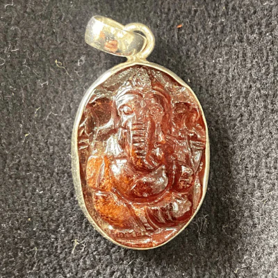 Gomed Ganesh Silver Pendant - Image 3