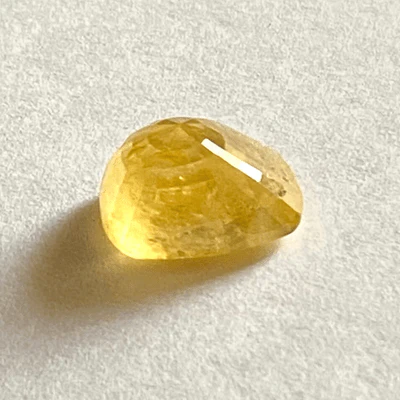 Yellow Sapphire (Pukhraj- 10.00 cts) - Ceylonese - Image 3