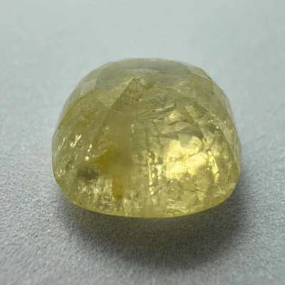 Yellow Sapphire (Pukhraj- 11.00 cts) - Ceylonese - Image 3