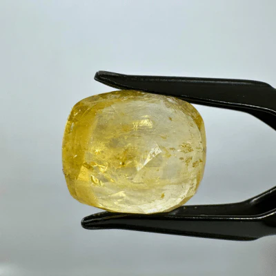 Yellow Sapphire (Pukhraj- 10.95 cts) - Ceylonese - Image 2