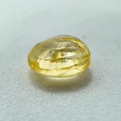 Yellow Sapphire (Pukhraj- 2.70 cts) - Ceylonese - Image 3