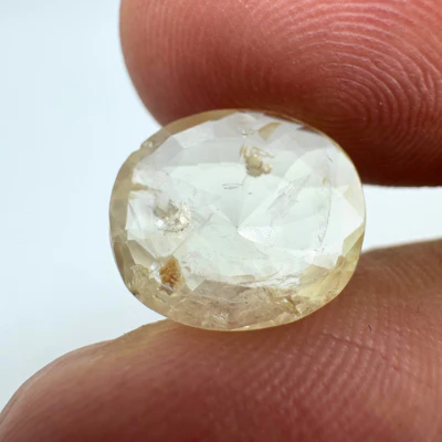 Yellow Sapphire (Pukhraj- 5.20 cts) - Ceylonese - Image 3