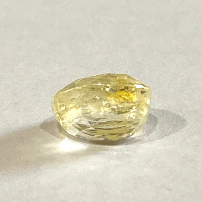 Yellow Sapphire (Pukhraj- 5.35 cts) - Ceylonese - Image 2