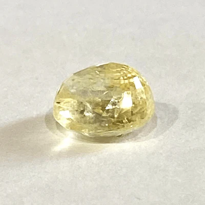 Yellow Sapphire (Pukhraj- 5.35 cts) - Ceylonese - Image 3