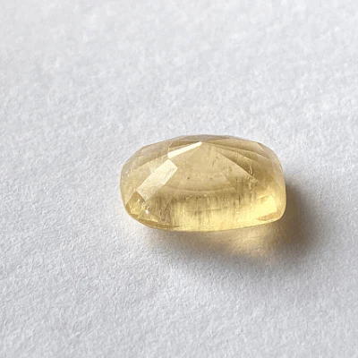 Yellow Sapphire (Pukhraj- 5.60 cts) - Ceylonese - Image 2