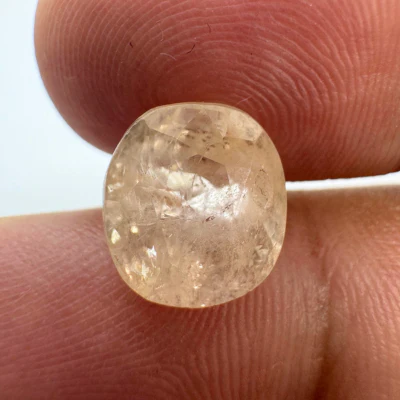 Yellow Sapphire (Pukhraj- 5.80 cts) - Ceylonese - Image 2