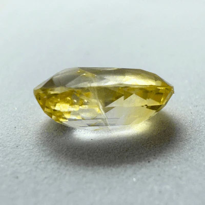 Yellow Sapphire (Pukhraj- 5.90 cts) - Ceylonese (Super Premium) - Image 3
