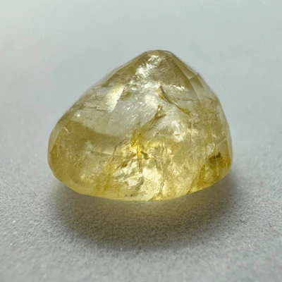 Yellow Sapphire (Pukhraj- 8.30 cts) - Ceylonese - Image 3