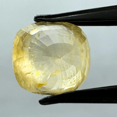 Yellow Sapphire (Pukhraj- 9.72 cts) - Ceylonese - Image 3