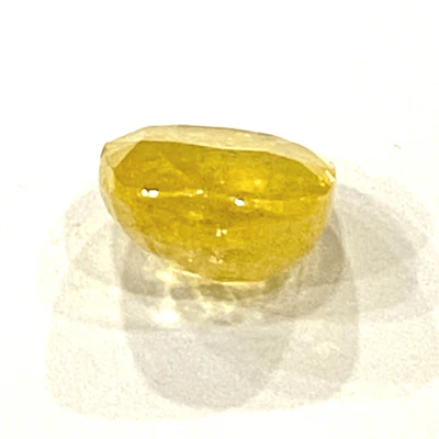 Yellow Sapphire (Pukhraj- 11.00 cts) - Ceylonese - Image 3